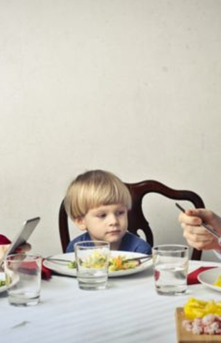 Ebeveyn ve Telefon İlişkisi Üzerine